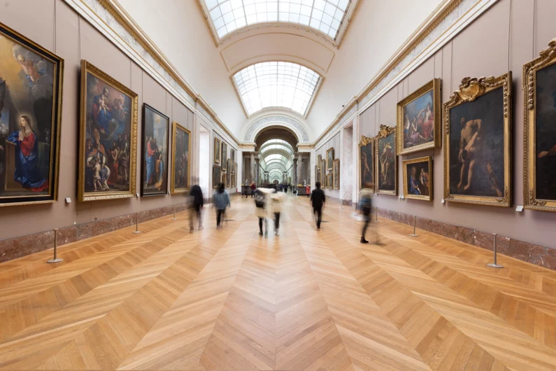 Louvre de París reduce su capacidad a 30,000 personas por día para mejorar la experiencia de los visitantes