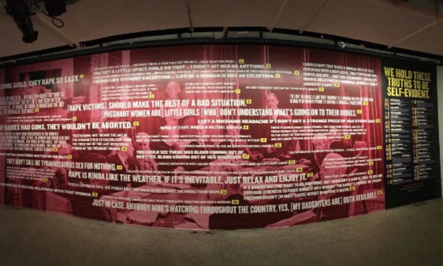 Artistas instalan mural en EEUU con 37 frases misóginas de políticos
