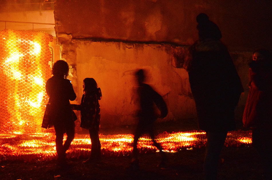 Las calles de Cataluña se iluminan con ríos de lava - All City Canvas