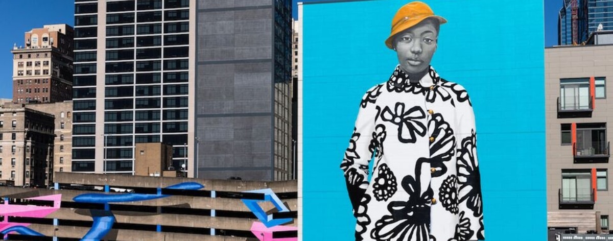 Amy Sherald estrena mural en Filadelfia