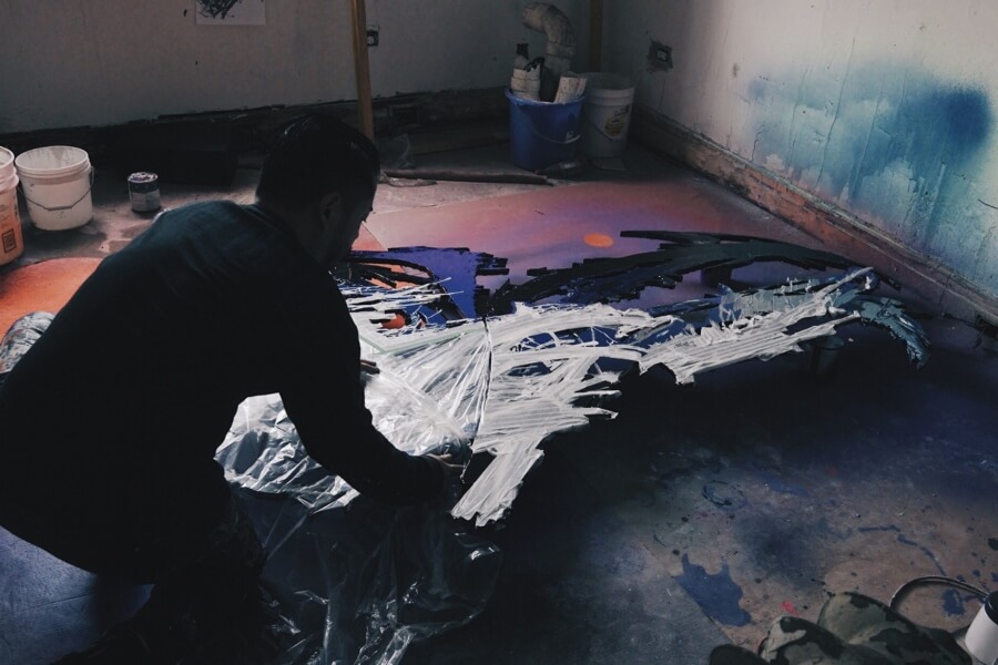 El artista japonés presenta "Shadow Pieces"