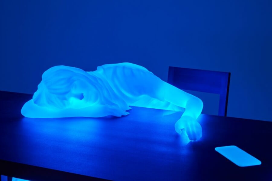 El artista vuelve a presentar sus esculturas lumínicas