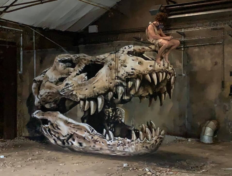 The French artist creates 3D street art portals