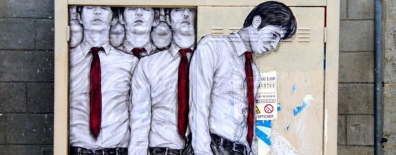 Levalet: street art en París con papel y tinta negra