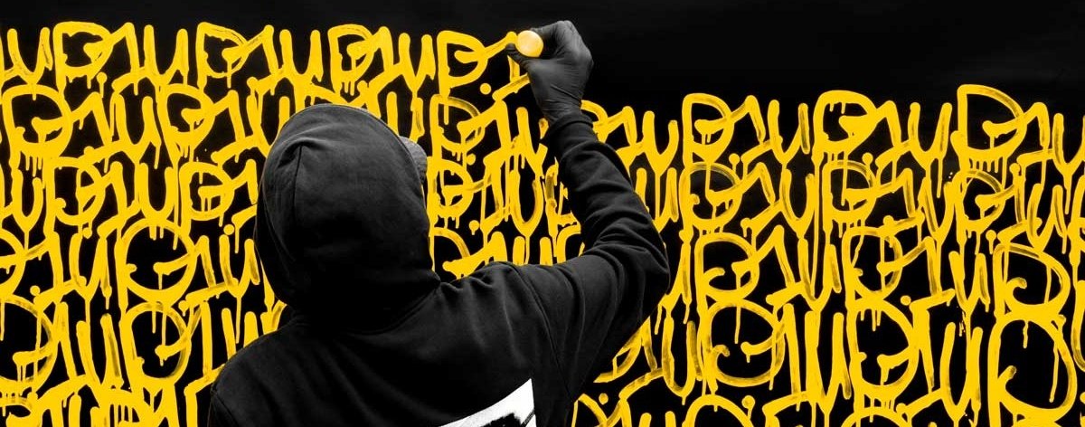 El equipo de graffiteros taggearon las calles de Nápoles