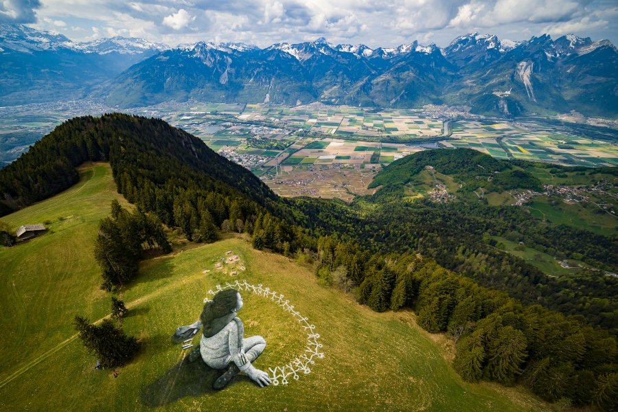 El artista llega a Suiza con nueva obra de street art