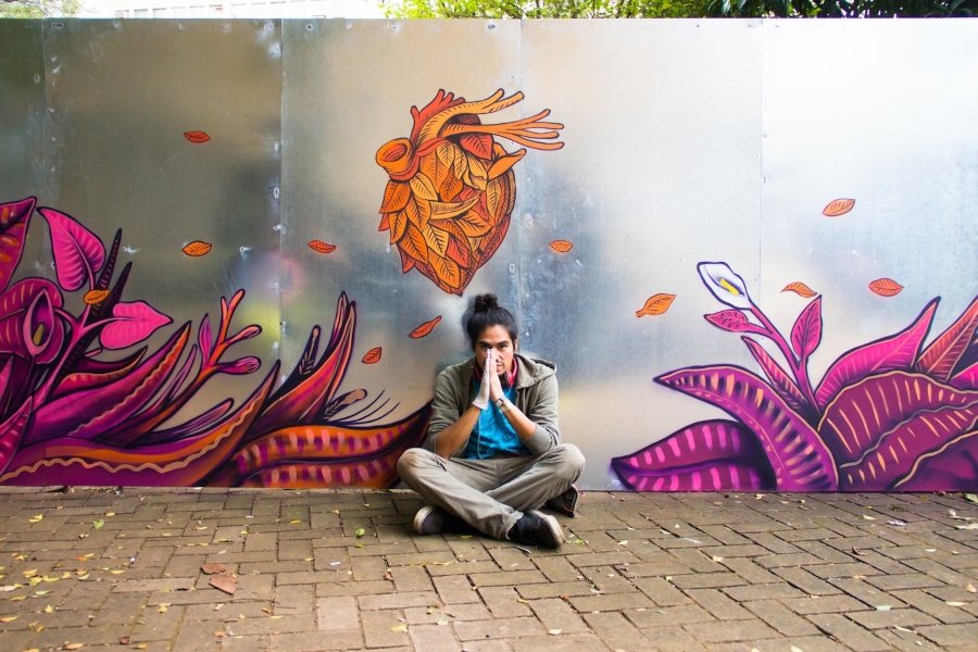 El artista mexicano plasma la cosmogonía mexicana en sus murales