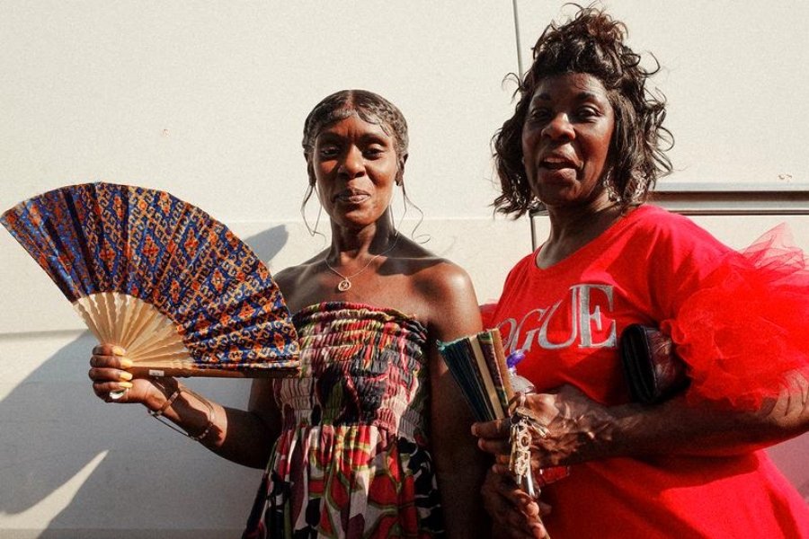 Carnaval de Notting Hill” (2019) (8.0 "x 11.0") / Fotógrafos de unen a campaña antirracismo