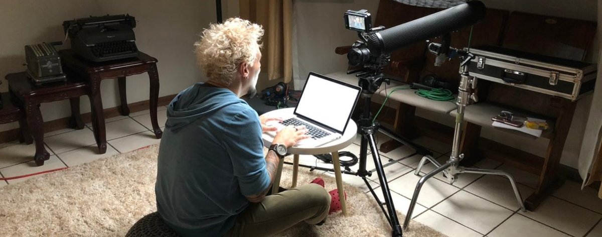 Proceso de grabación durante un cortometraje pertenciente a Secuencias de cuarentena