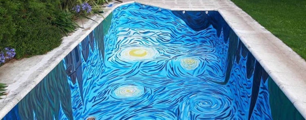 Piscina inspirada en La Noche Estrellada de Van Gogh