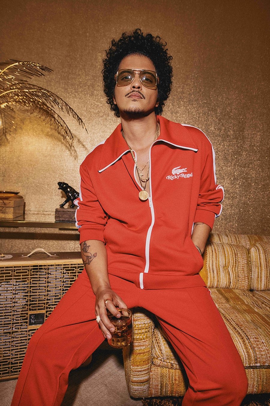 Bruno Mars presenta la colección de Ricky Regal con Lacoste