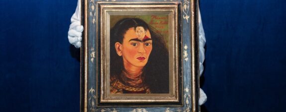 Autorretrato de Frida Kahlo fue subastado en 34 millones de dólares