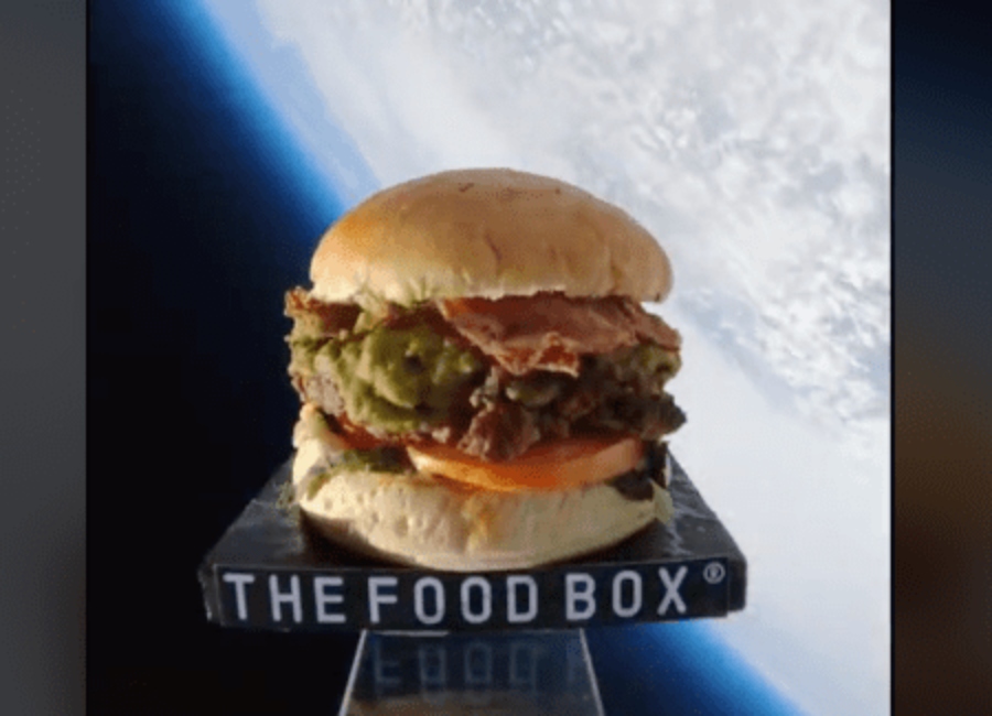 The food Box lanza una hamburguesa al espacio