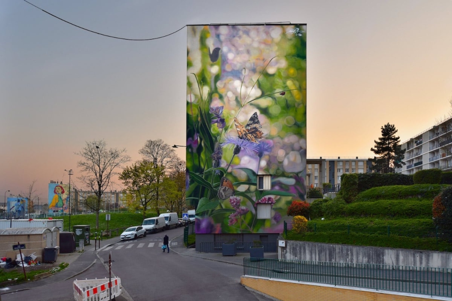 Mural de Mantra "Where Amazement Blooms"
