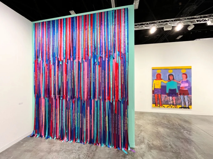 Andrea Bowers, Cintas políticas , 2022 para Art Basel Miami