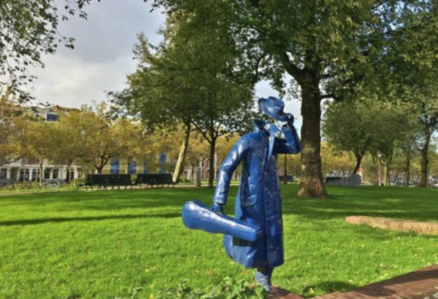 Esculturas en los incones de Ámsterdam