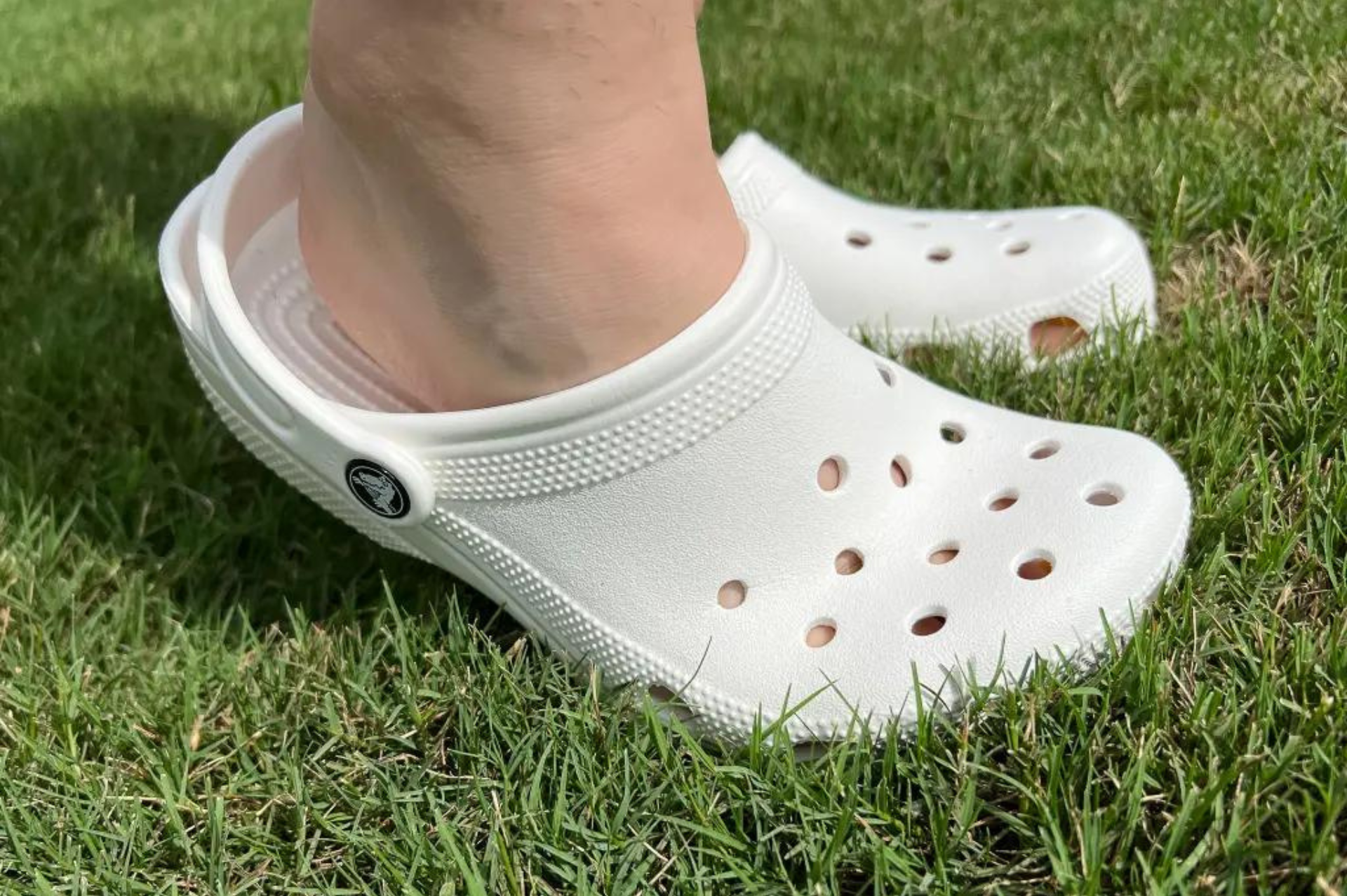 crocs: los zapatos "feos" cada vez más usados