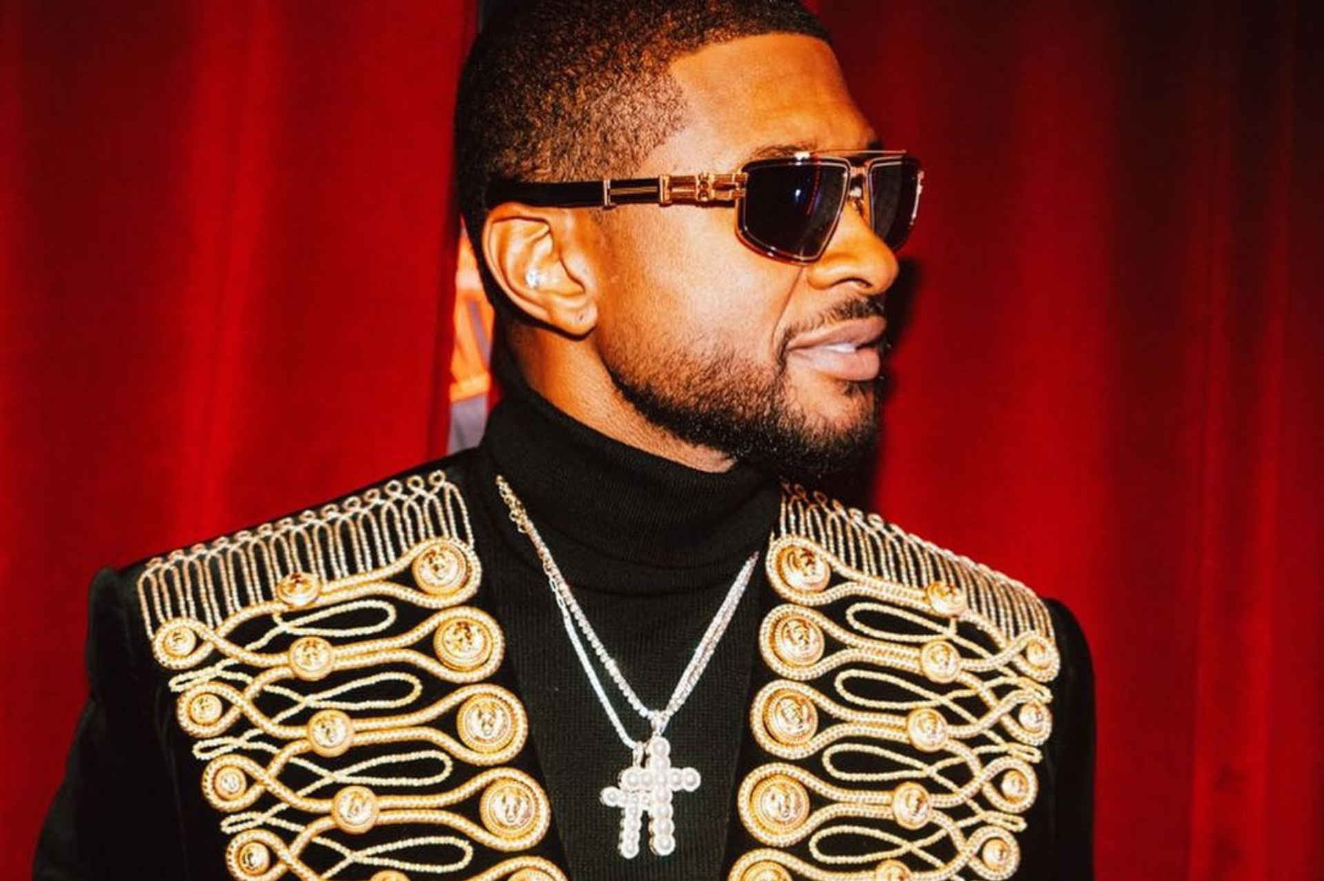 Usher en el Show de Medio Tiempo del Super Bowl LVIII