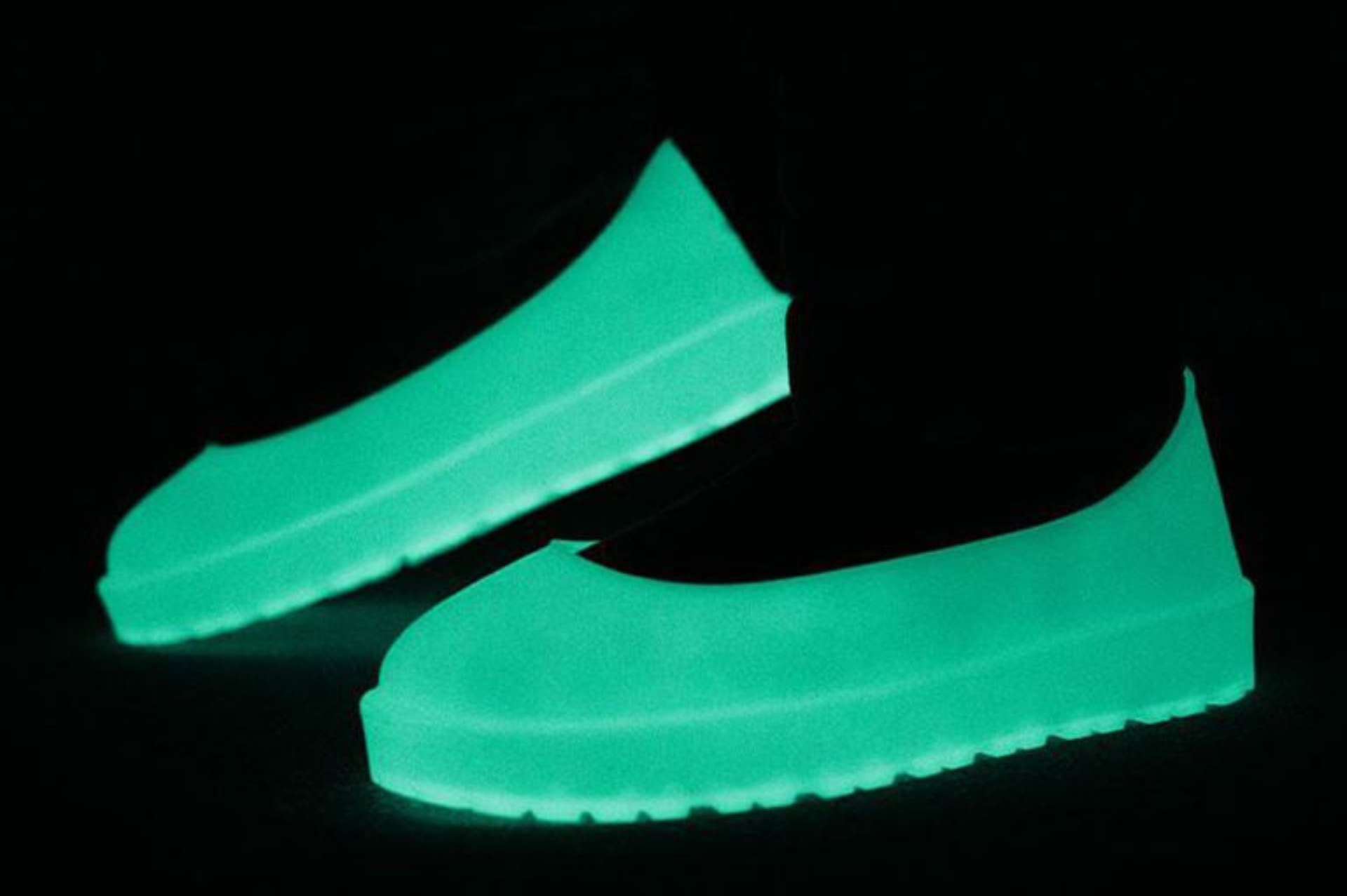 STAMPD x UGG: Botas personalizables que brillan en la oscuridad